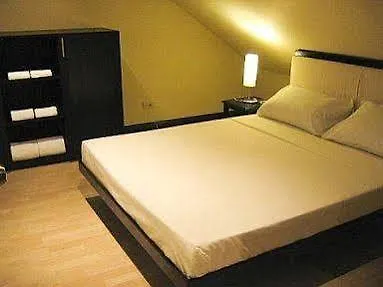 Lancaster Cebu