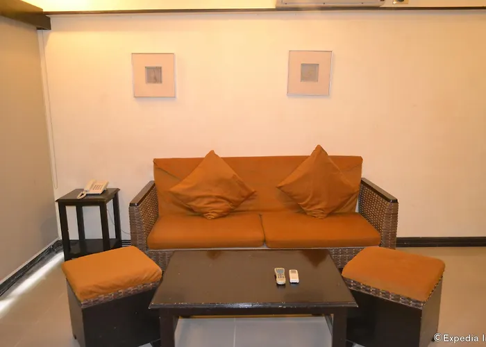 Lancaster Cebu 3*