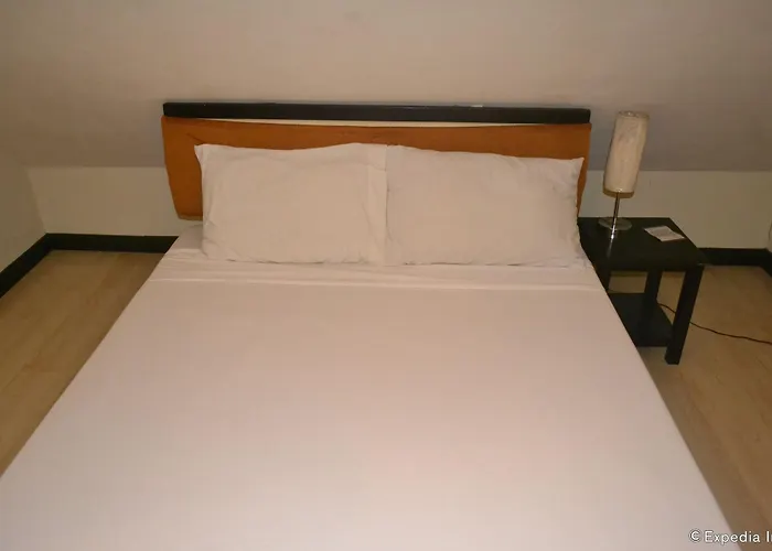 호텔 Lancaster Cebu 3*