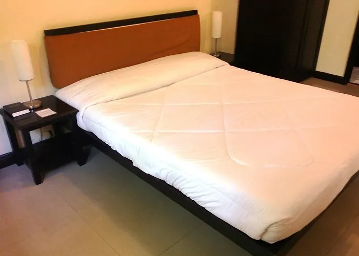 Lancaster Cebu 3*