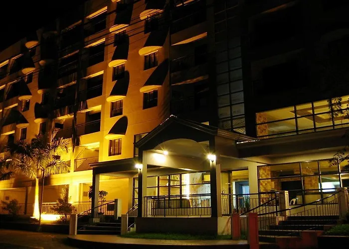 호텔 Lancaster Cebu 3*