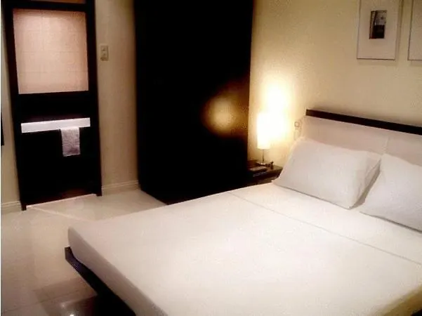 호텔 Lancaster Cebu 3*
